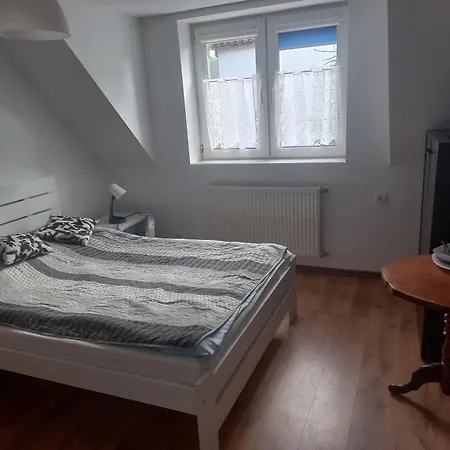Na Rogu Kwatera prywatna *
